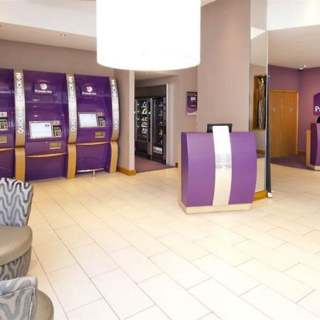 Premier Inn London City Exterior photo