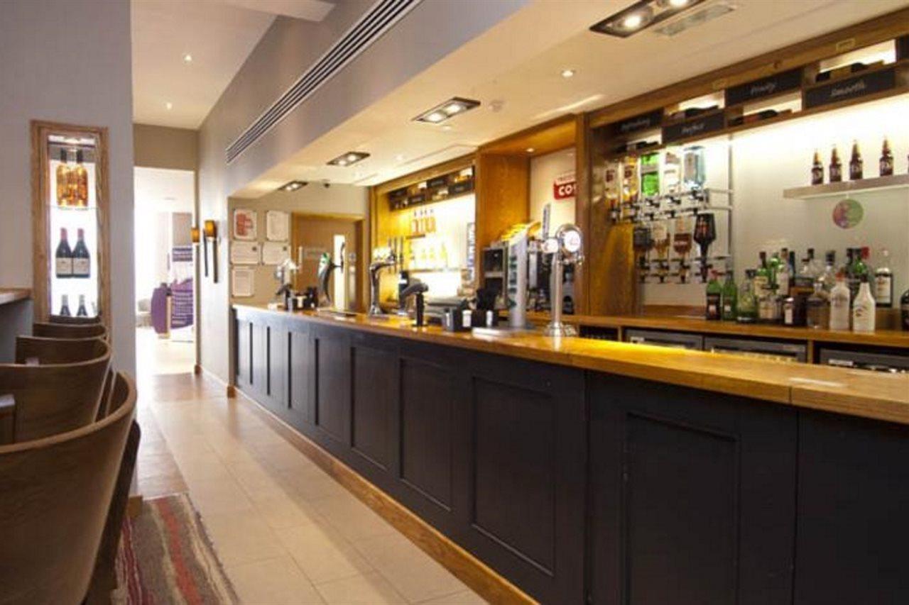 Premier Inn London City Exterior photo