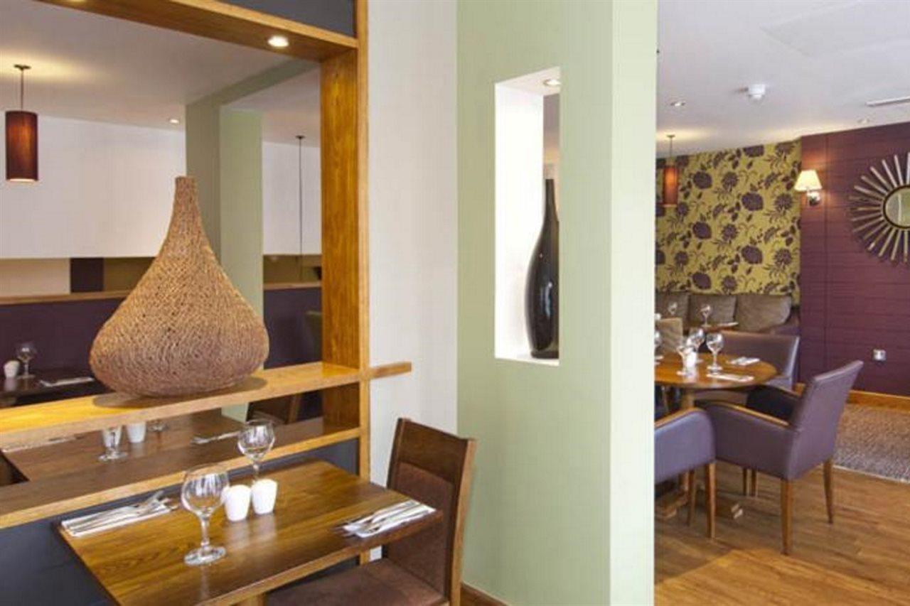 Premier Inn London City Exterior photo